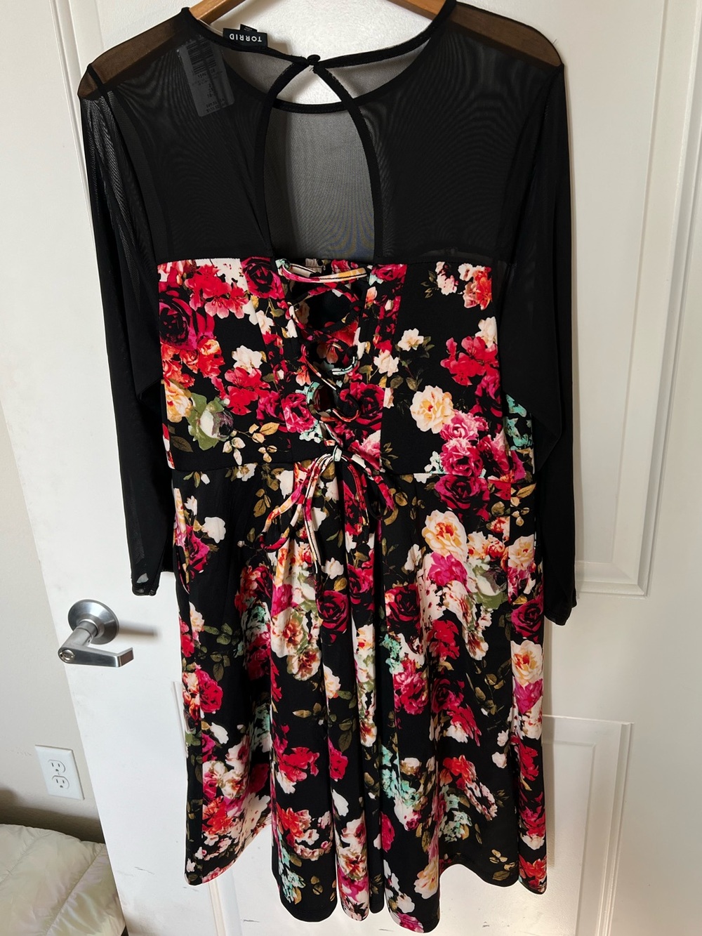 Torrid Floral Black Dress Pink red Floral Lace-Up Back corset Whimsigoth / Goth - Picture 3 of 10